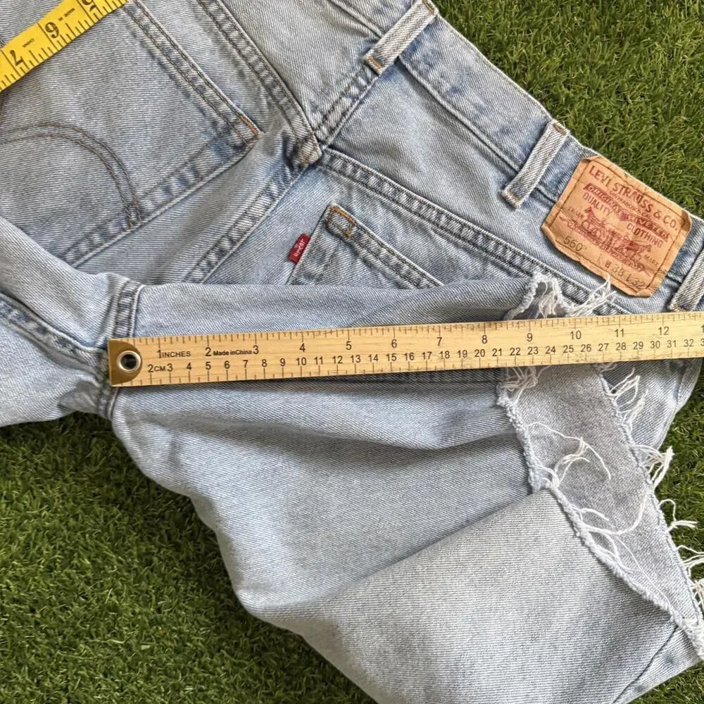 Vintage 90s Levi’s Baggy Jean Shorts Waist 38 - Picture 5 of 6